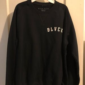 Black crew neck sweatshirt